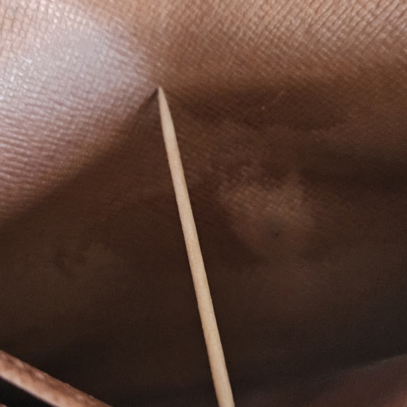 Authentic Louis Vuitton wallet - Picture 14 of 16